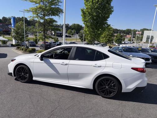 Ice Cap 2025 Toyota Camry SE