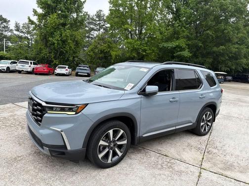 Sonic Gray Pearl 2023 Honda Pilot Touring 8-Passenger