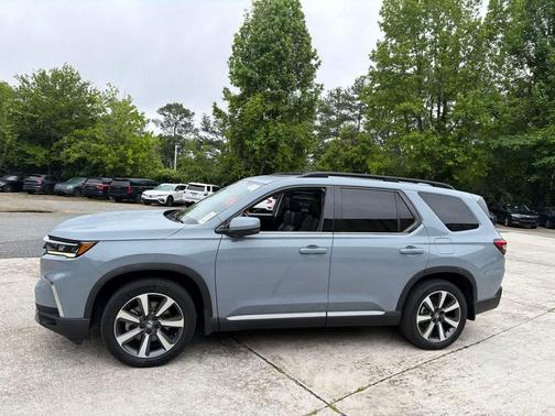 Sonic Gray Pearl 2023 Honda Pilot Touring 8-Passenger