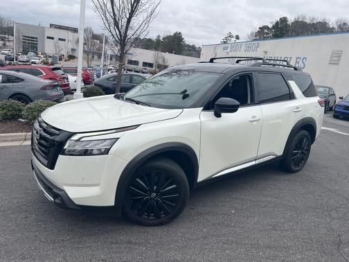 2023 Nissan Pathfinder Platinum 4WD