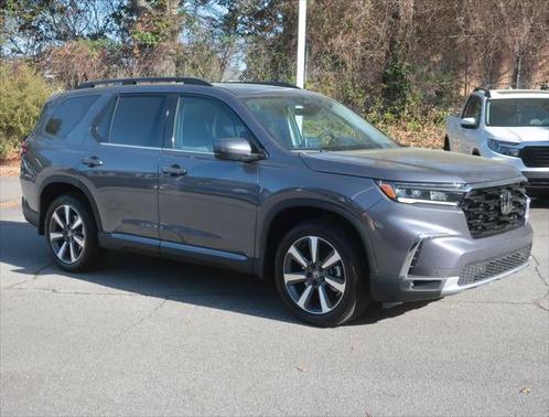 2025 Honda Pilot Touring 8-Passenger