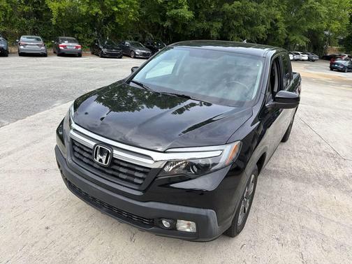Crystal Black Pearl 2019 Honda Ridgeline RTL