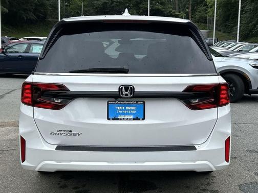 Platinum White Pearl 2026 Honda Odyssey EX-L