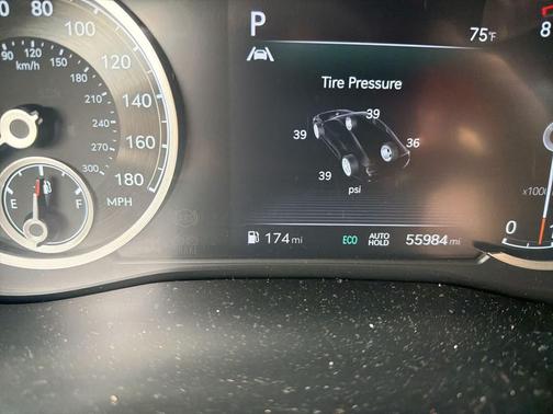 2022 Genesis G70 2.0T RWD