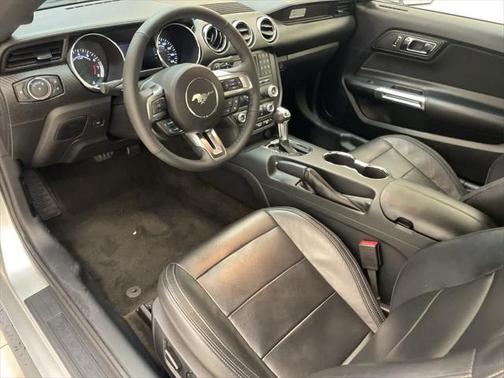2016 Ford Mustang V6