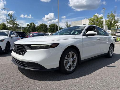 Platinum White Pearl 2023 Honda Accord LX 1.5T