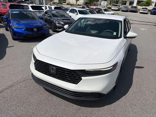Platinum White Pearl 2023 Honda Accord LX 1.5T