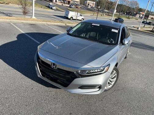Photo 4 of 31 of 2020 Honda Accord LX 1.5T