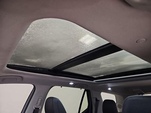 Sonic Gray Pearl 2024 Honda Pilot Touring 8-Passenger
