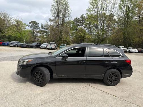 Crystal Black Silica 2018 Subaru Outback 2.5i Premium