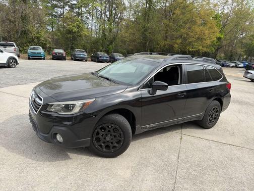 Crystal Black Silica 2018 Subaru Outback 2.5i Premium