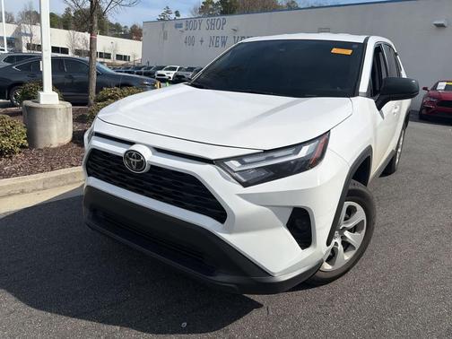 2025 Toyota RAV4 LE