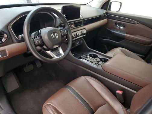 Modern Steel Metallic 2023 Honda Pilot AWD Elite