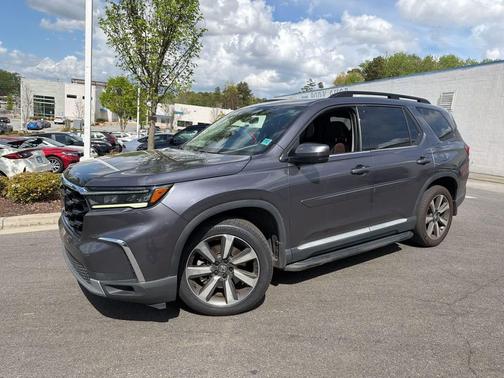 Modern Steel Metallic 2023 Honda Pilot AWD Elite