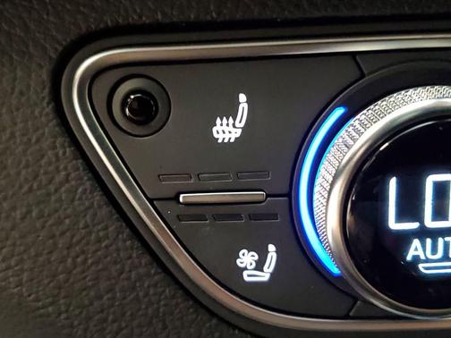 Ultra Blue Metallic 2024 Audi SQ5 3.0T Premium Plus