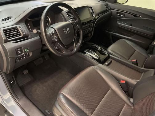 2022 Honda Ridgeline Black