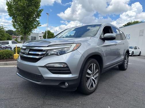 Lunar Silver Metallic 2016 Honda Pilot Elite