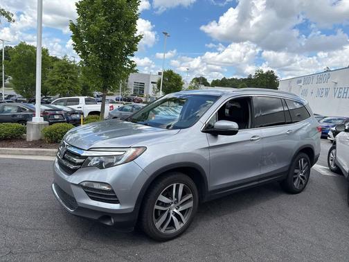 Lunar Silver Metallic 2016 Honda Pilot Elite