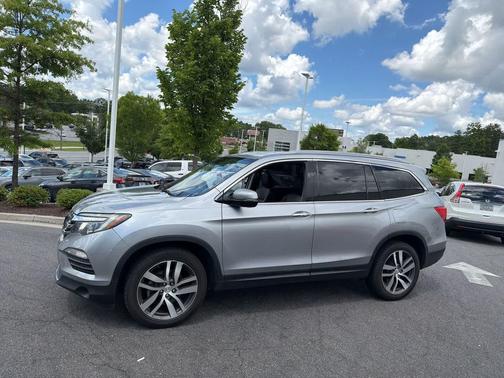 Lunar Silver Metallic 2016 Honda Pilot Elite