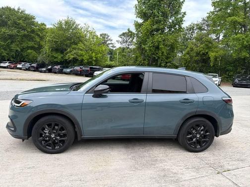 Nordic Forest Pearl 2024 Honda HR-V 2WD Sport