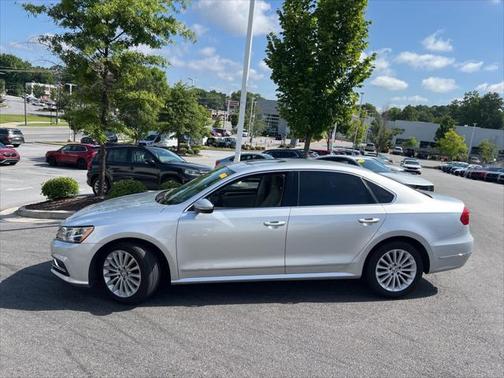 2016 Volkswagen Passat 1.8T SE