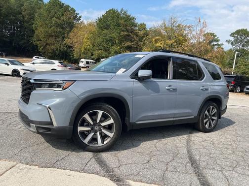 2025 Honda Pilot Touring 8-Passenger