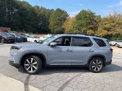 2025 Honda Pilot Touring 8-Passenger