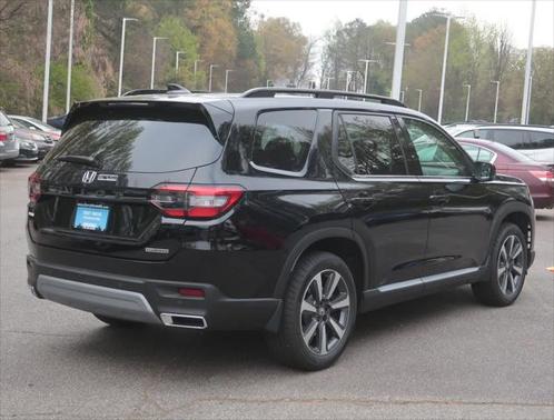 2025 Honda Pilot Touring 8-Passenger