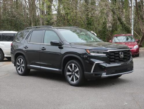 2025 Honda Pilot Touring 8-Passenger