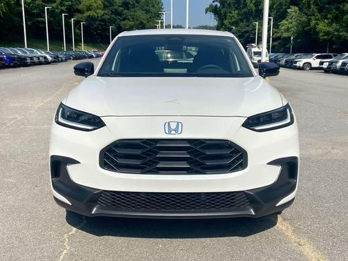Platinum White Pearl 2026 Honda HR-V 2WD Sport