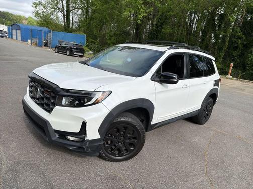 Platinum White Pearl 2022 Honda Passport AWD TrailSport