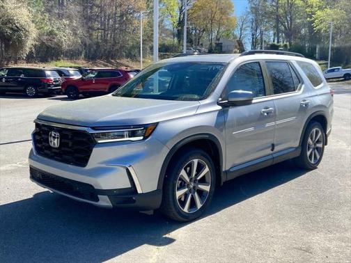 2025 Honda Pilot Touring 8-Passenger