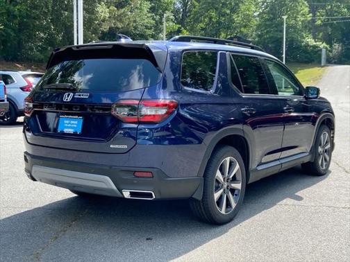 2025 Honda Pilot Touring 8-Passenger