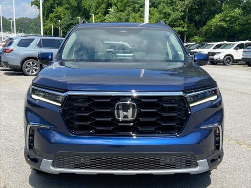 2025 Honda Pilot Touring 8-Passenger