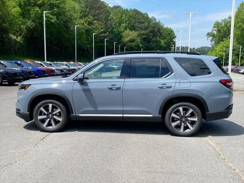 2025 Honda Pilot Touring 8-Passenger
