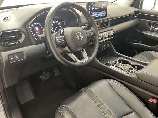 Sonic Gray Pearl 2023 Honda Pilot Touring 8-Passenger