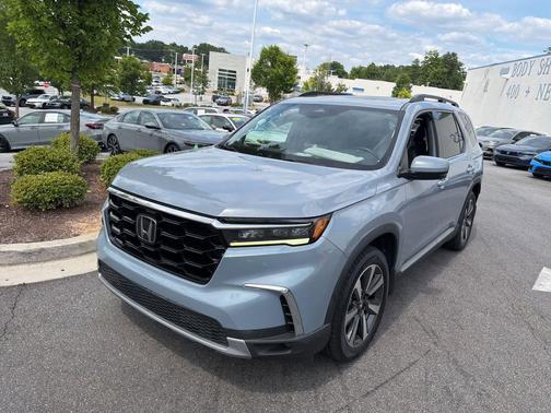 Sonic Gray Pearl 2023 Honda Pilot Touring 8-Passenger