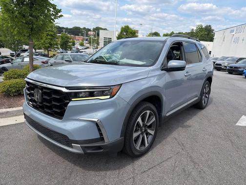 Sonic Gray Pearl 2023 Honda Pilot Touring 8-Passenger