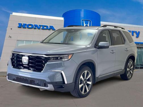 Sonic Gray Pearl 2023 Honda Pilot Touring 8-Passenger