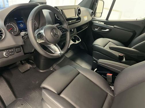 2025 Mercedes-Benz Sprinter 2500 High Roof