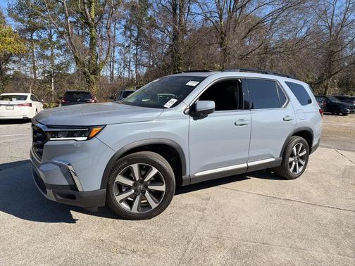 2025 Honda Pilot Touring 8-Passenger