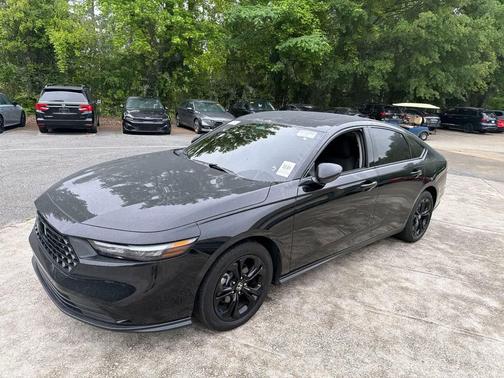 Crystal Black Pearl 2025 Honda Accord SE