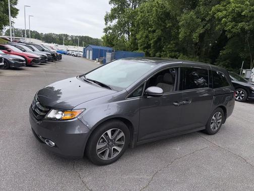 Modern Steel Metallic 2017 Honda Odyssey Touring