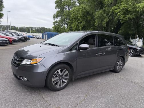 Modern Steel Metallic 2017 Honda Odyssey Touring