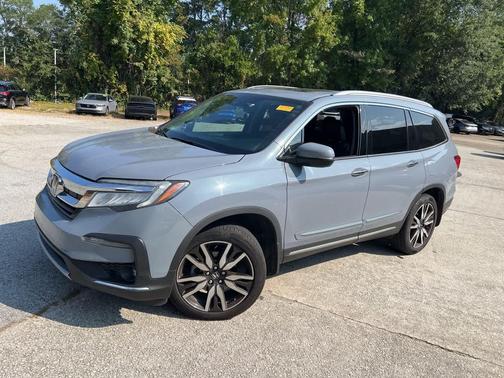 2022 Honda Pilot Touring 8-Passenger