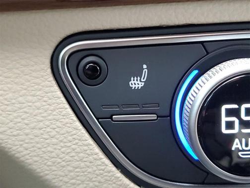 2024 Audi Q5 40 Premium