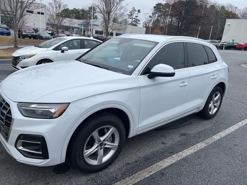 2024 Audi Q5 40 Premium