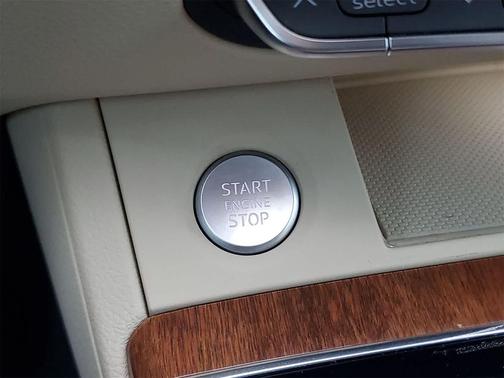 2024 Audi Q5 40 Premium