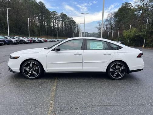 Platinum White Pearl 2026 Honda Accord Hybrid Sport