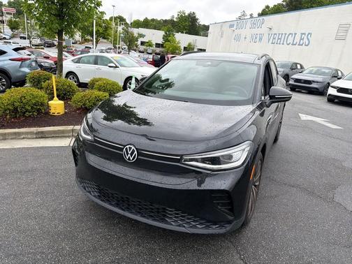 Deep Black Pearl 2024 Volkswagen ID.4 S